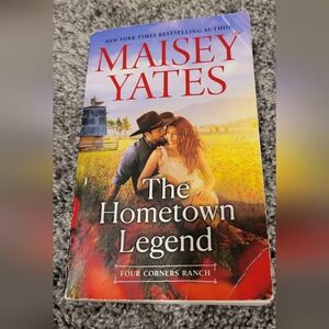 ☀️The Hometown Legend by Maisey Yates Paperback